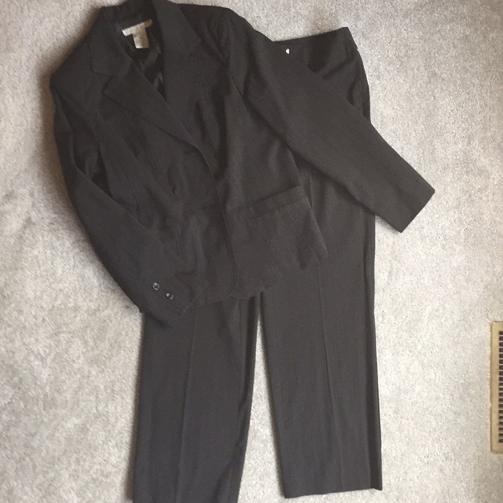 Women’s Suit